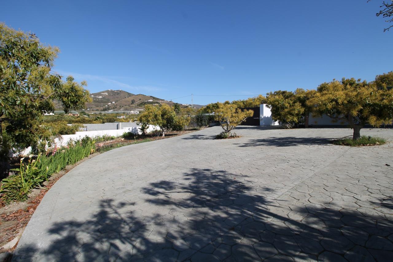 Villa El Crucero With Pool And Jacuzzi Spainsunrentals 1035 Nerja Exterior photo